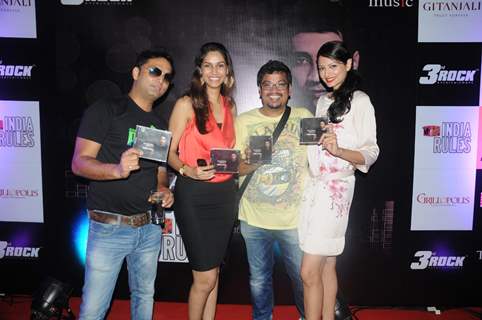 Prashant Shirsat, Shakir Shaikh and Sonal Rawat at Teenu Arora's album ‘Dreams’ launch
