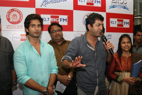 Shahid Kapoor with Kunal Kohli promotes film Teri Meri Kahani at Big FM