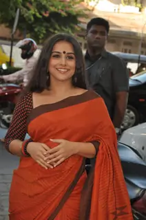 Vidya Balan unveils Kahaani DVD