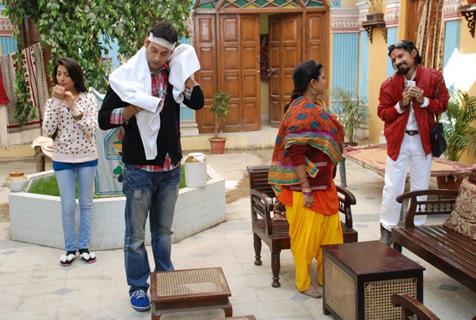 Sumit Vats , Smita Singh & Akash Pandey in Hitler didi set