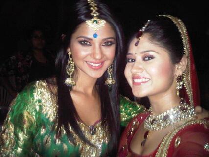 Jennifer Winget and Tapeshwari Sharma