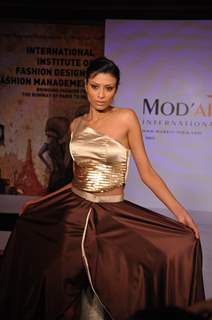 Mod'art International Fashion Show