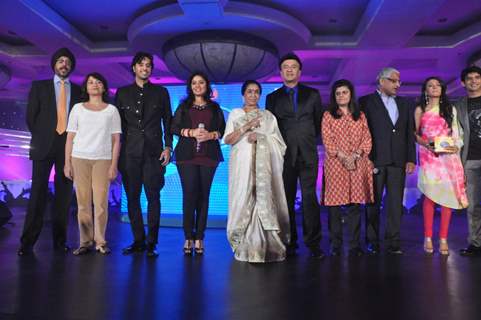 Salim, Sunidhi, Asha Bhosle, Anu Malik, Mini & Hussain at Launch of sixth season of Indian Idol