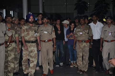 Shahrukh Khan and Juhi Chawla arrived at airport