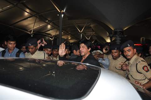 Shahrukh Khan arrived at airport