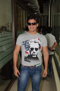 Vivek Oberoi Flags Off ‘Cigarette Bhujao Life Banao’ Campaign