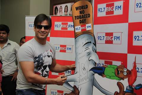 Vivek Oberoi Flags Off ‘Cigarette Bhujao Life Banao’ Campaign