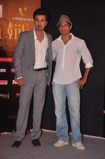Bollywood stars Ranbir Kapoor and Farhan Akhtar during 'Jaypee IIFA' press meet held in Mumbai. .