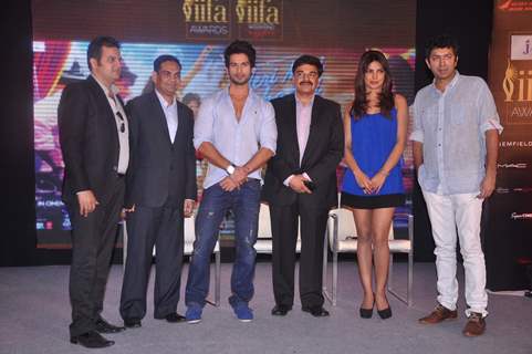 Bollywood stars Shahid Kapoor and Priyanka Chopra during 'Jaypee IIFA' press meet held in Mumbai. .