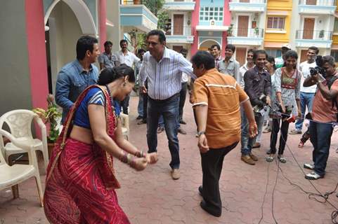 Cast of Ferrari Ki Sawaari On the Sets of Tarak Mehta Ka Ooltah Chasmah