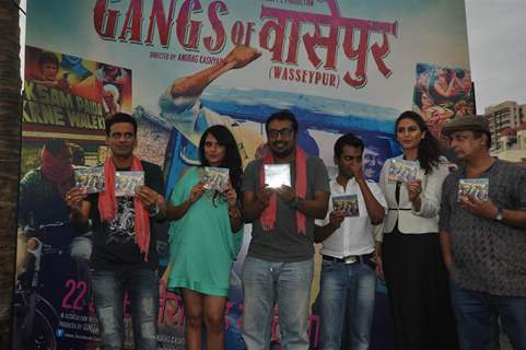 Manoj Bajpai, Richa Chadda,Anurag Kashyap, Nawazuddin Siddiqui at Music Launch of Gangs of Wasseypur