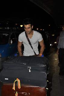 Karan Tacker leave for IIFA 2012