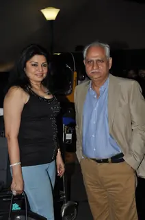Kiran Juneja and Ramesh Sippy leave for IIFA 2012