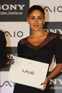 Kareena Kapoor unveils Sony Viao's new range