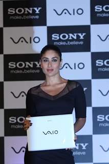 Kareena Kapoor unveils Sony Viao's new range