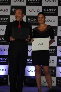 Kareena Kapoor unveils Sony Viao's new range