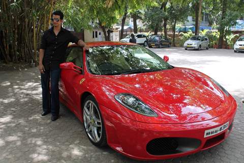 Bollywood actor Sharman Joshi promoting his upcoming film 'Ferrari Ki Sawaari' at Mehboob Studios in Mumbai. .