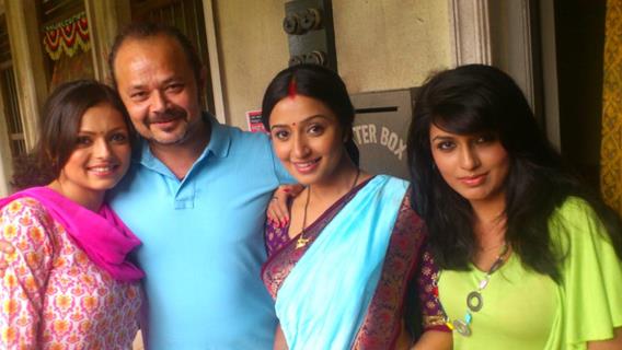 Drashti Dhami with Madhubala cast