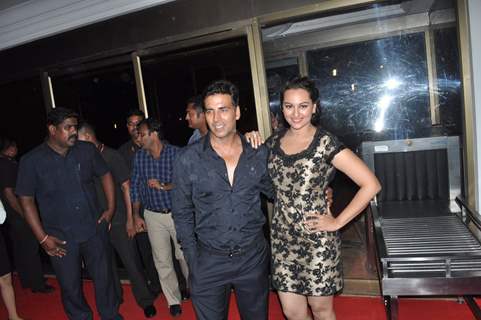 Akshay Kumar and Sonakshi Sinha at Rowdy Rathore Success Party