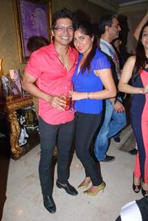 Shaan with wife Radhika at Mika Singh's Birthday Bash organised by Kiran Bawa