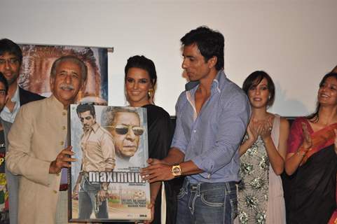 Naseeruddin Shah, Neha Dhupia, Sonu Sood, Hazel Keech at Film Maximum music