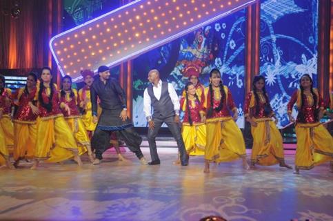 Harbhajan Singh and Sanath Jayasuriya on Jhalak