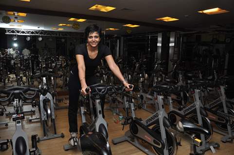 Mandira Bedi Golds Gym Super Spin Cycling Challenge