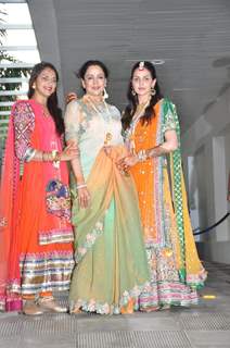 Esha Deol, Hema Malini and Ahana Deol at Esha Deol's Mehendi Ceremony