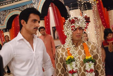 Sonu Sood with Sandeep Baswana on the sets of 'Hitler Didi'