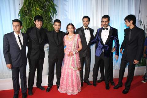 Esha Deol and Bharat Takhtani with friends at their Wedding Reception