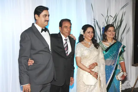 Hema Malini and Dharmendra at Esha Deol's Wedding Reception