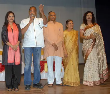 Bollywood actors Nana Patekar and Mrinal Kulkarni at press meet for movie based on Baba Amte in Dadar, Mumbai