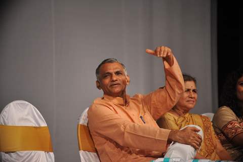 Bollywood actors Nana Patekar and Mrinal Kulkarni at press meet for movie based on Baba Amte in Dadar, Mumbai