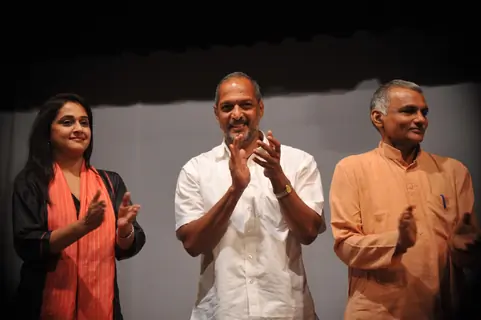 Bollywood actors Nana Patekar and Mrinal Kulkarni at press meet for movie based on Baba Amte in Dadar, Mumbai