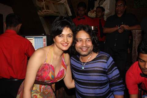 Sonal Sehgal with Kailash Kher at Kailash Kher Birthday Party