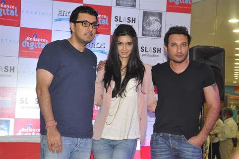 Diana Penty promoting her movie 'Cocktail' at Reliance Digital store