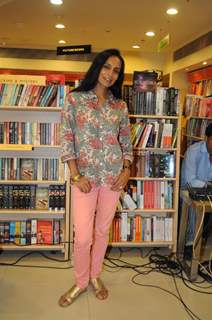Farhan Akhtar at Crossword Juhu for Rajiv Paul Book Reading