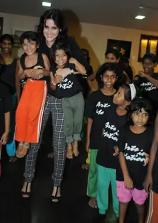 Tulip Joshi at Aanchal Gupta's Arts In Motion Studio for Rehearsals with Kids