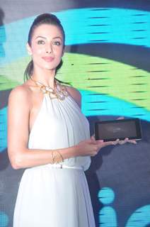 Bollywood actress Malaika Arora Khan Launches India's first 3D Tablet PC of  Swipe Telecom's called 3D LIFE held at Taj Mahal Hotel, Mumbai. (Photo:  IANS).