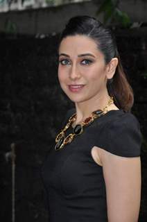 Genelia and Karishma Kapoor at The Grand Finale of Lux The Chosen One in Mumbai