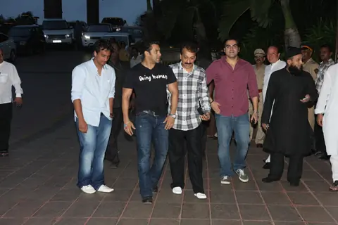 Salman and Sanjay Dutt at Baba Siddique's Iftar Party