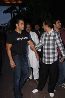 Salman and Sanjay Dutt at Baba Siddique's Iftar Party