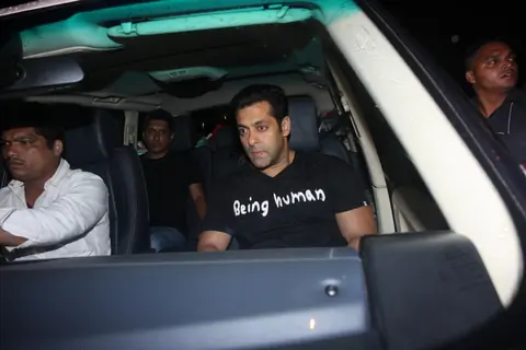 Salman and Sanjay Dutt at Baba Siddique's Iftar Party