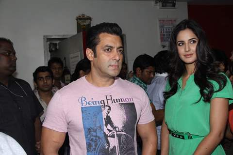 Salman Khan and Katrina Kaif on the sets of DID L'il Masters to promote film Ek Tha Tiger