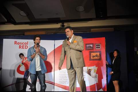 Shahid and Boman Irani at Dulux let's colour event