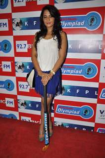 Richa Chadda promote Gangs Of Wasseypur 2 at 92.7 Big FM in Mumbai .