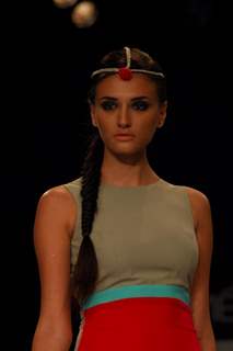 Shibani Dandekar showstopper for Payal Singhal at Lakme Fashion Week Winter Festive 2012