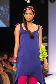 Shibani Dandekar showstopper for Payal Singhal at Lakme Fashion Week Winter Festive 2012