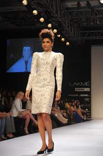 Designer Aarti Vijay Gupta 2nd. Day at Lakmé Fashion Week Winter Festive 2012