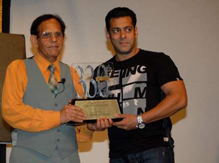 Salman Khan joined the celebrations & presents a momento to Dr.O P Kapoor